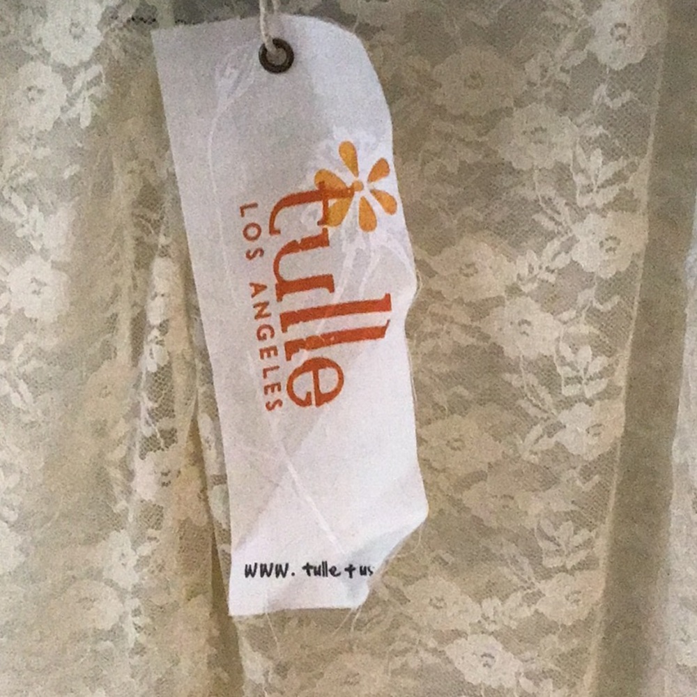 UNIQUE CREAM COLORED FLORAL TIGHTS